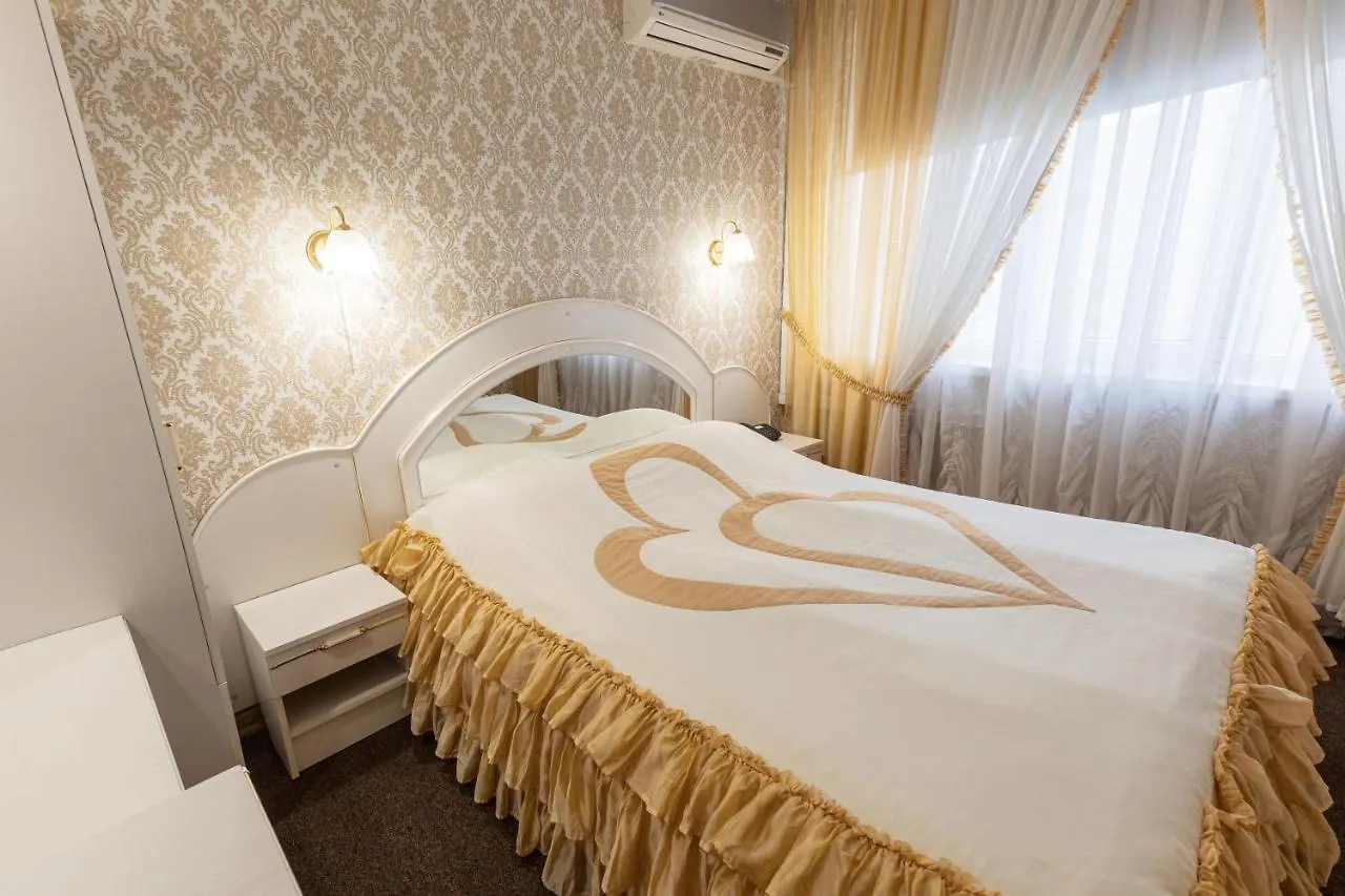 Hotel Mir Kyiv 3*,