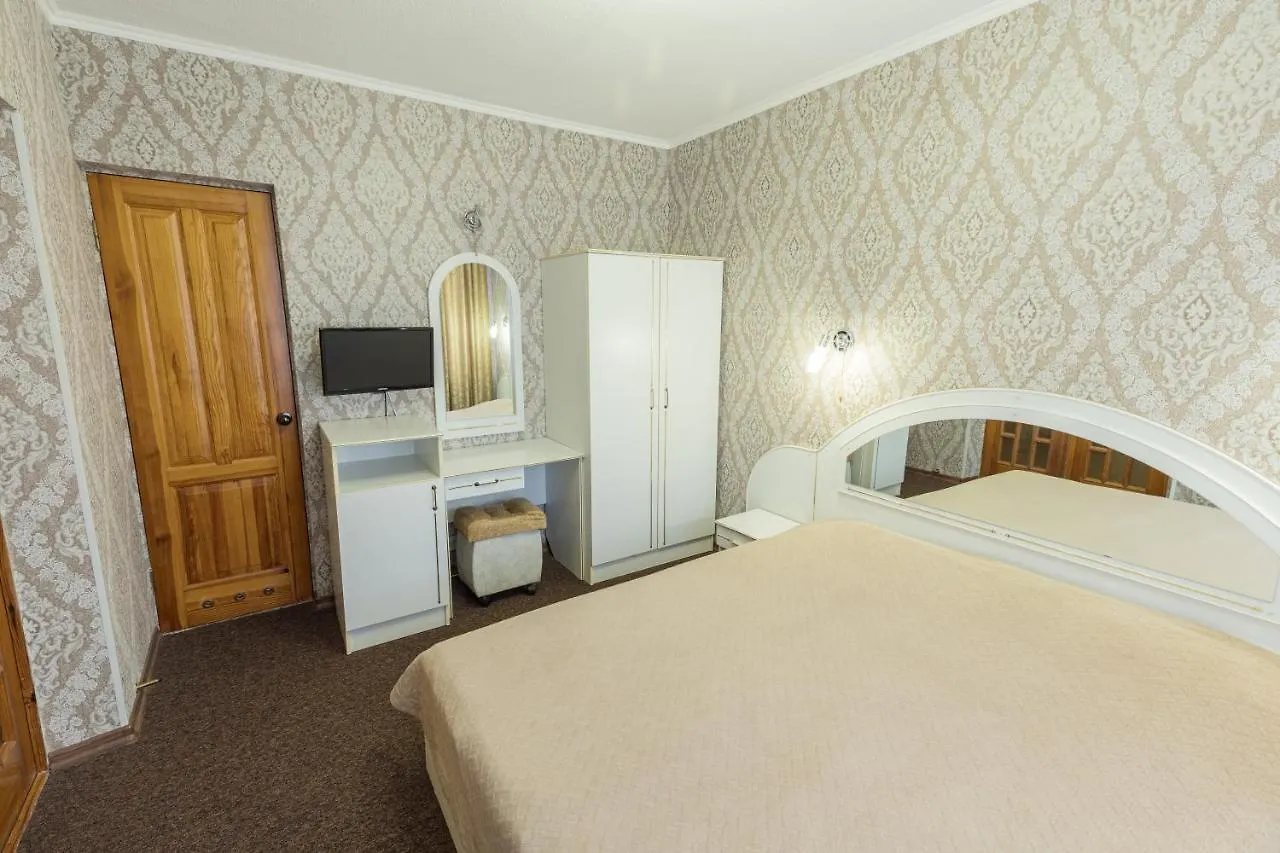 Hotel Mir Kyiv 3*,  Ukraine