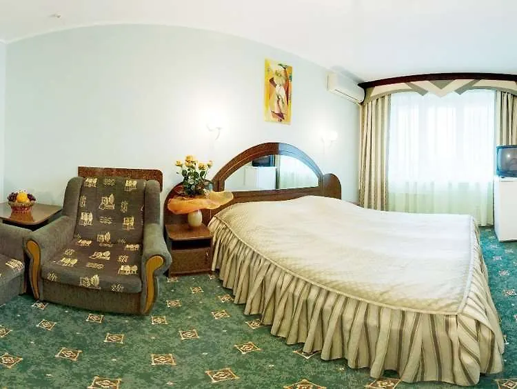 Hotel Mir Kyiv 3*,